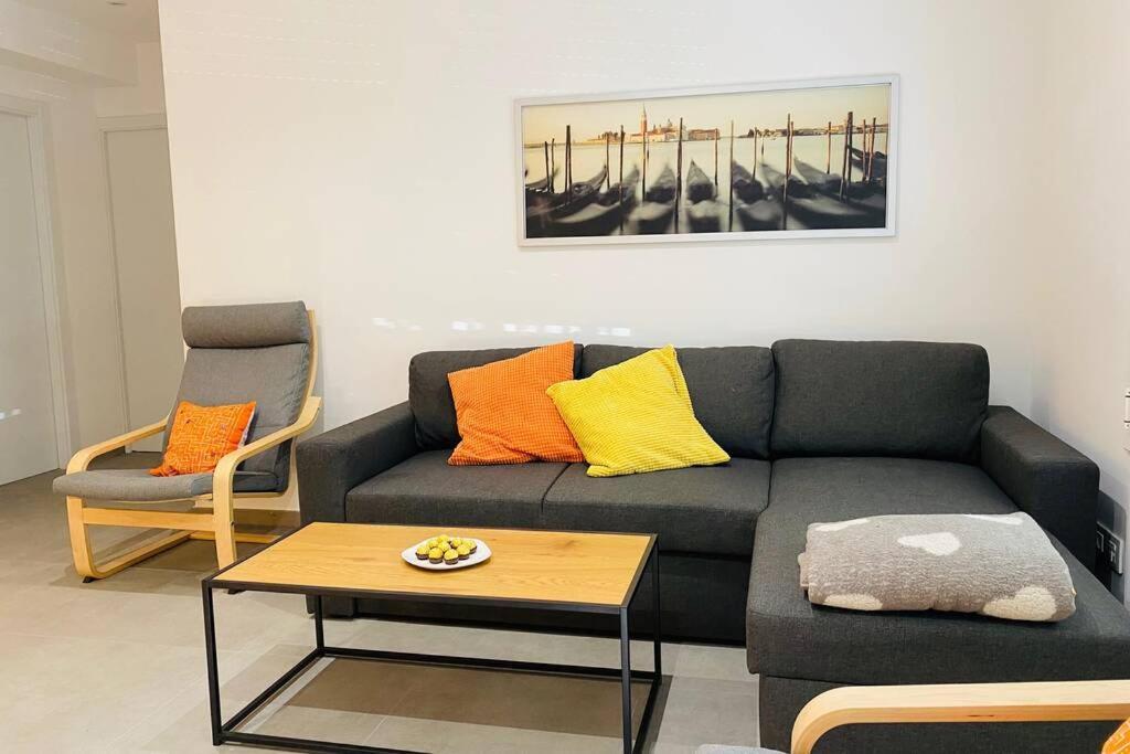 70 M2, Apartamento Cerca De La Playa, Apto Minusvalidos. 罗萨斯 外观 照片
